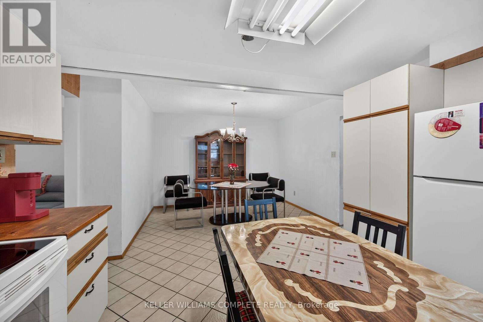 3239 Queen Frederica Drive, Mississauga, Ontario  L4Y 2Z9 - Photo 16 - W13706660