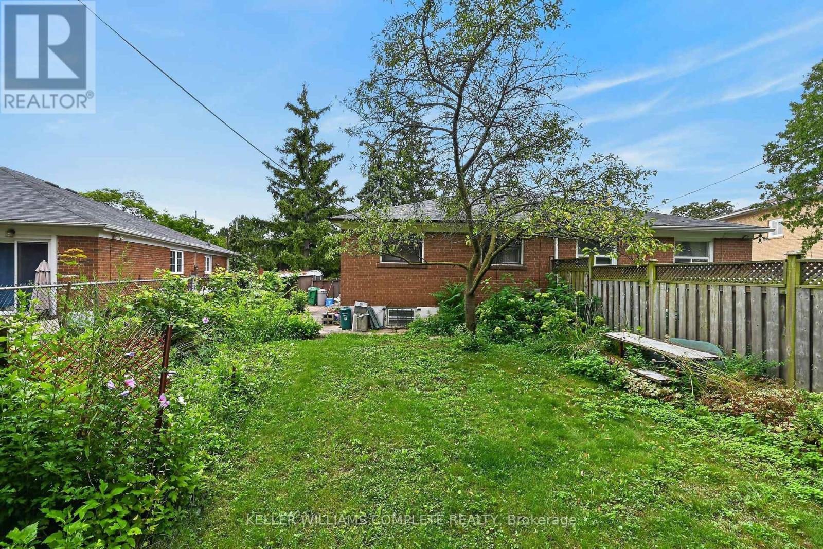 3239 Queen Frederica Drive, Mississauga, Ontario  L4Y 2Z9 - Photo 44 - W13706660