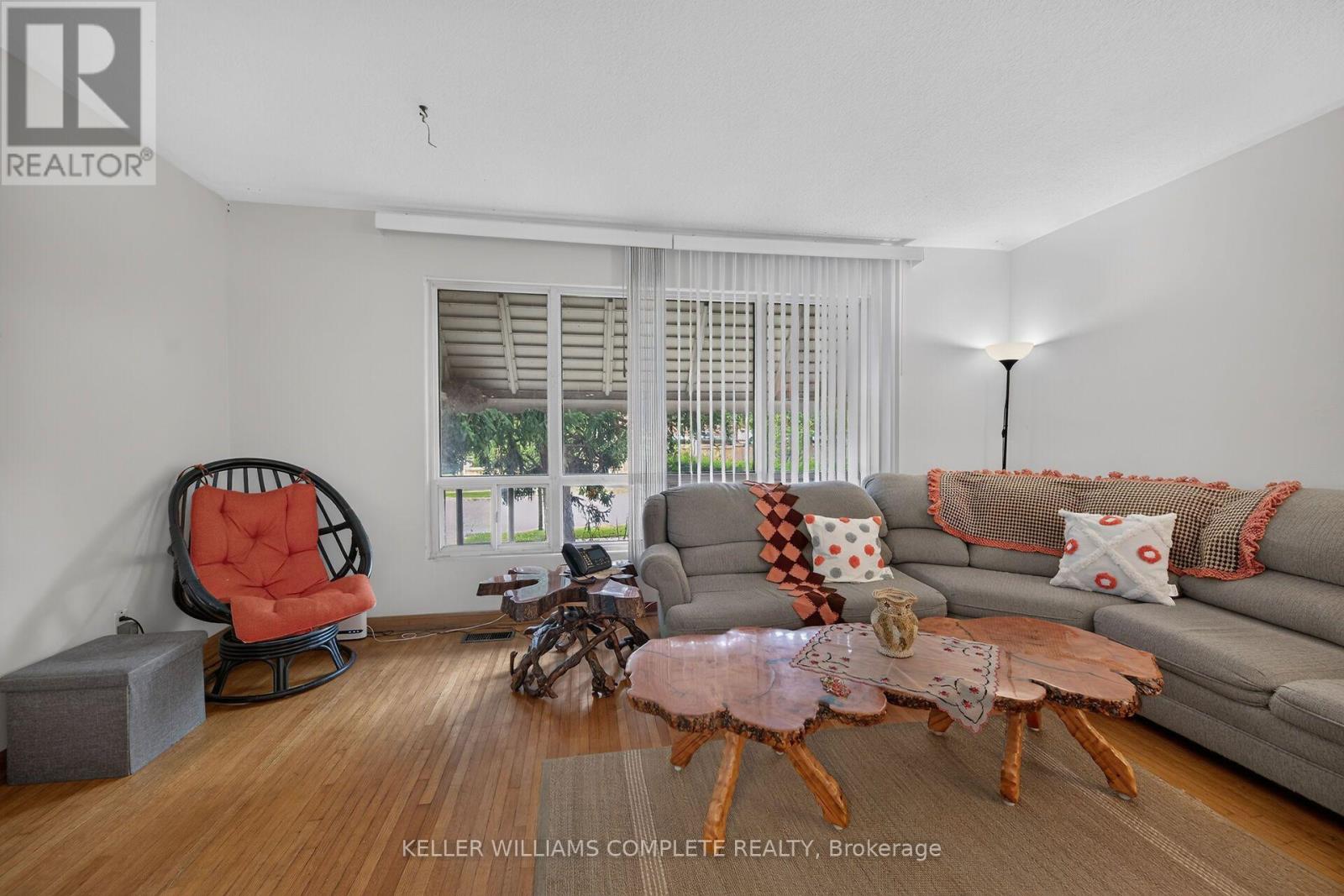 3239 Queen Frederica Drive, Mississauga, Ontario  L4Y 2Z9 - Photo 6 - W13706660