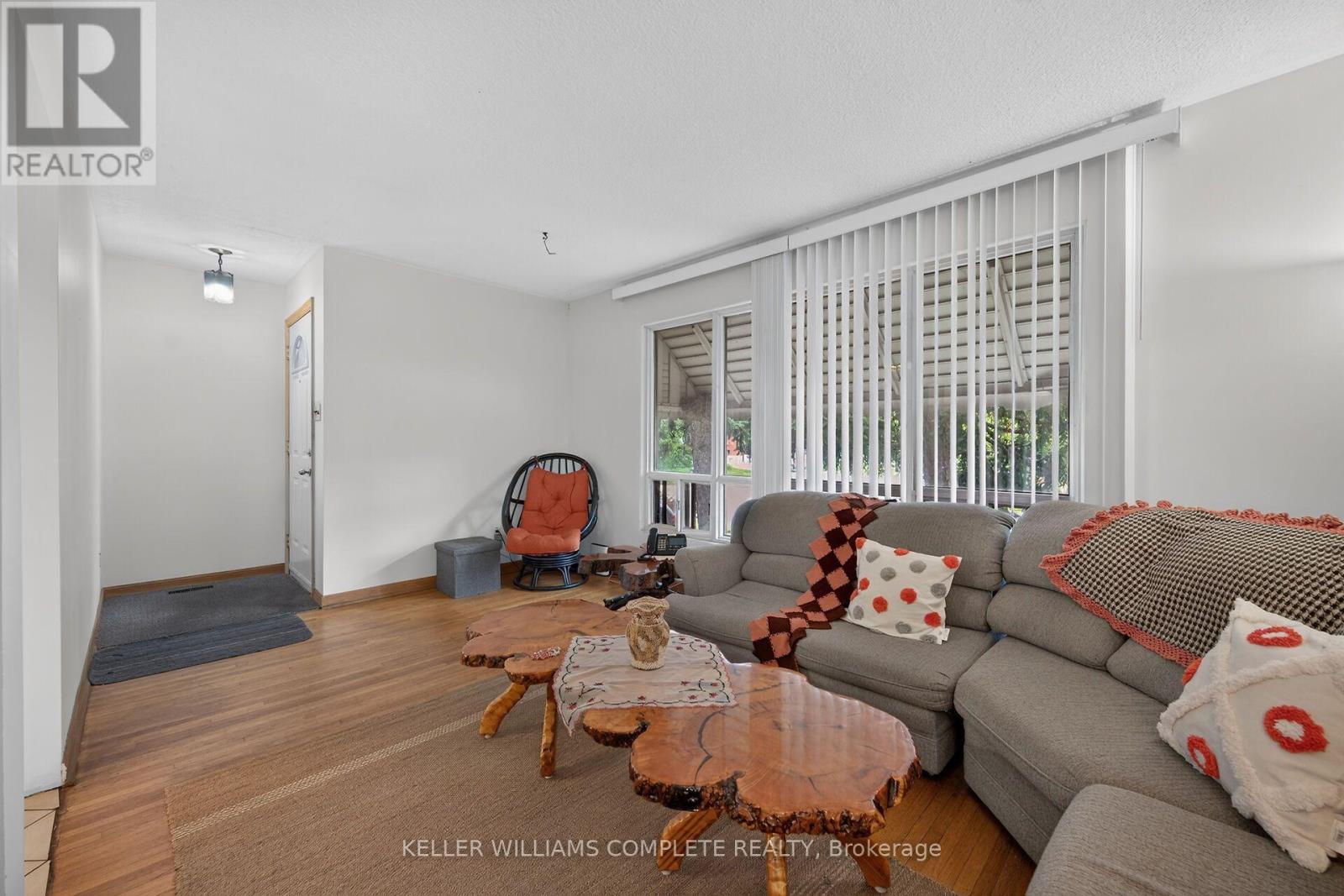3239 Queen Frederica Drive, Mississauga, Ontario  L4Y 2Z9 - Photo 7 - W13706660