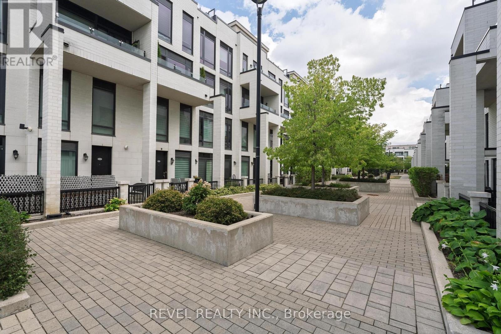 108 - 136 Widdicombe Hill Boulevard, Toronto, Ontario  M9R 0A9 - Photo 2 - W13706678