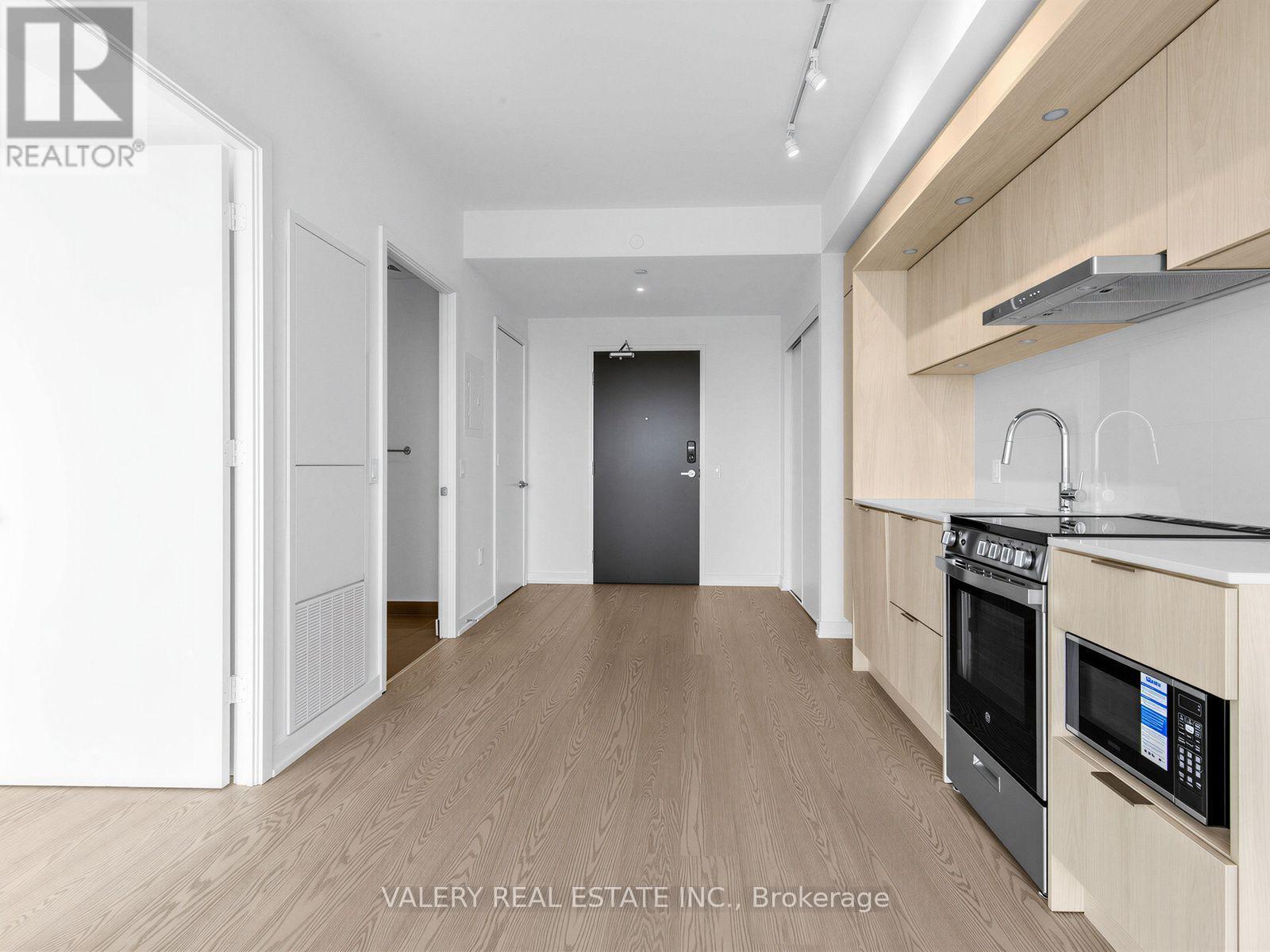 516 - 448 Burnhamthorpe Road W, Mississauga, Ontario  L5B 0R4 - Photo 3 - W13706724