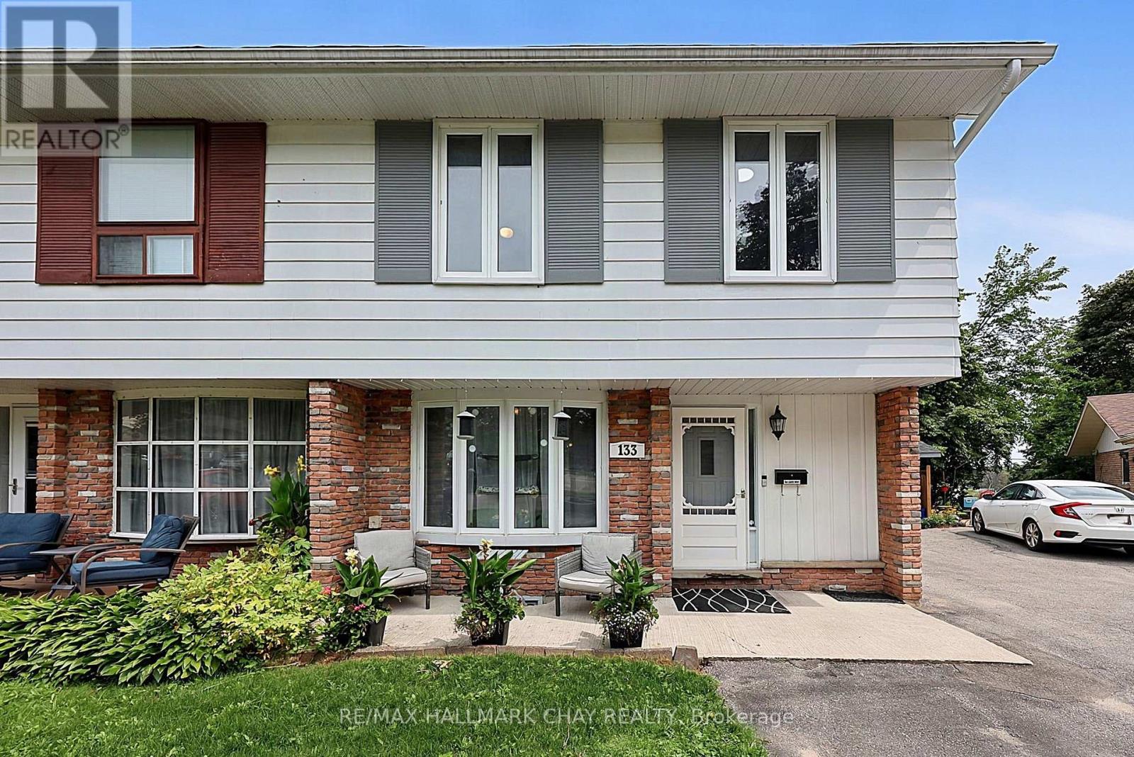 133 DAPHNE CRESCENT, Barrie, Ontario