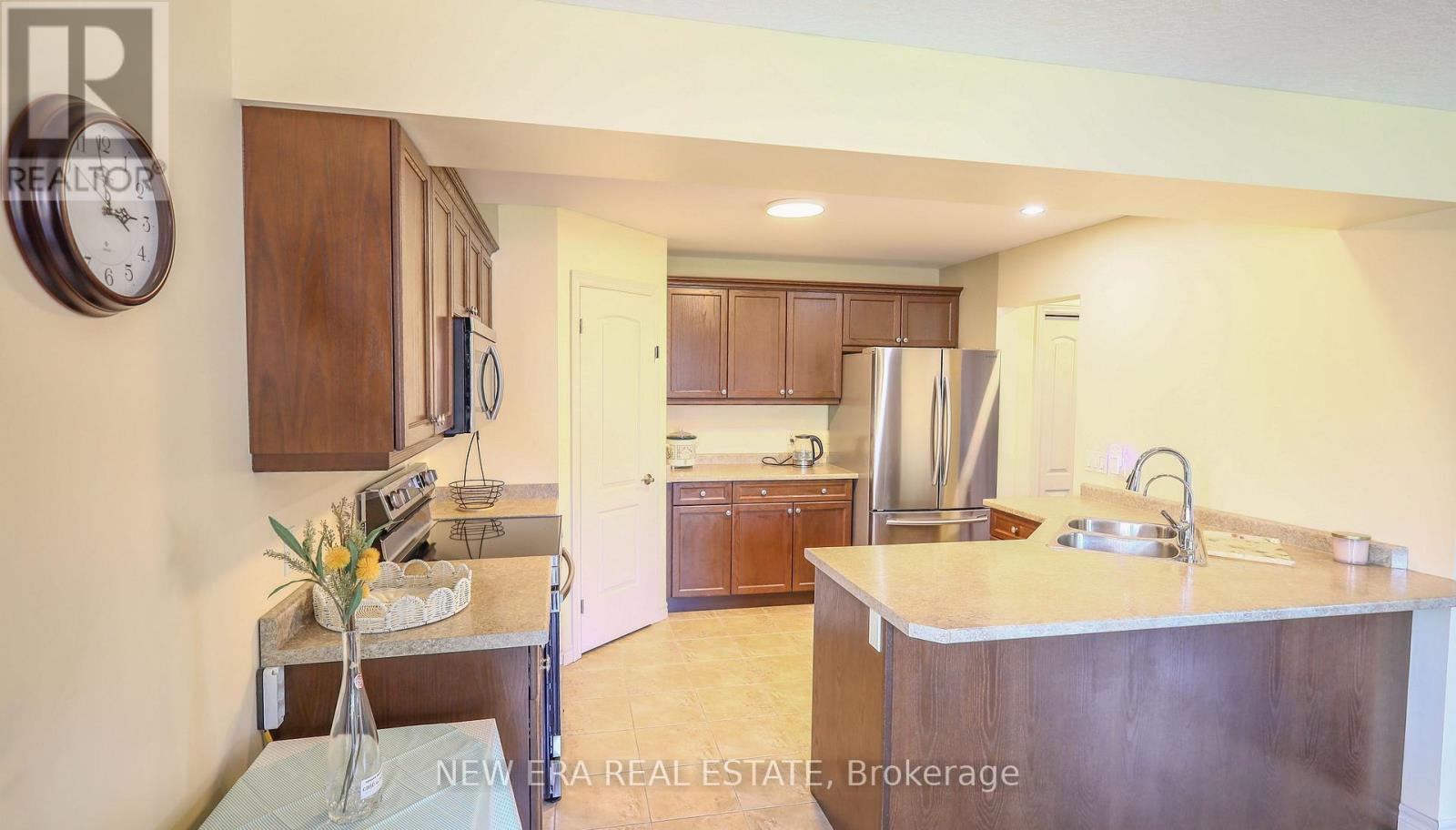 932 Grenfell Drive, London North, Ontario N5X 4R8 - Photo 6 - X13706508