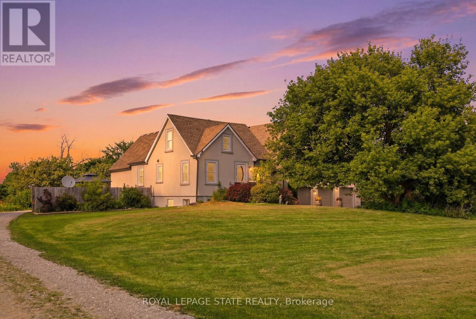 97 Smith Road, Hamilton, Ontario  L8J 2Z2 - Photo 1 - X13706564