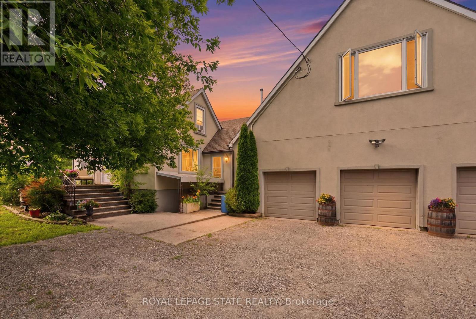 97 Smith Road, Hamilton, Ontario  L8J 2Z2 - Photo 2 - X13706564
