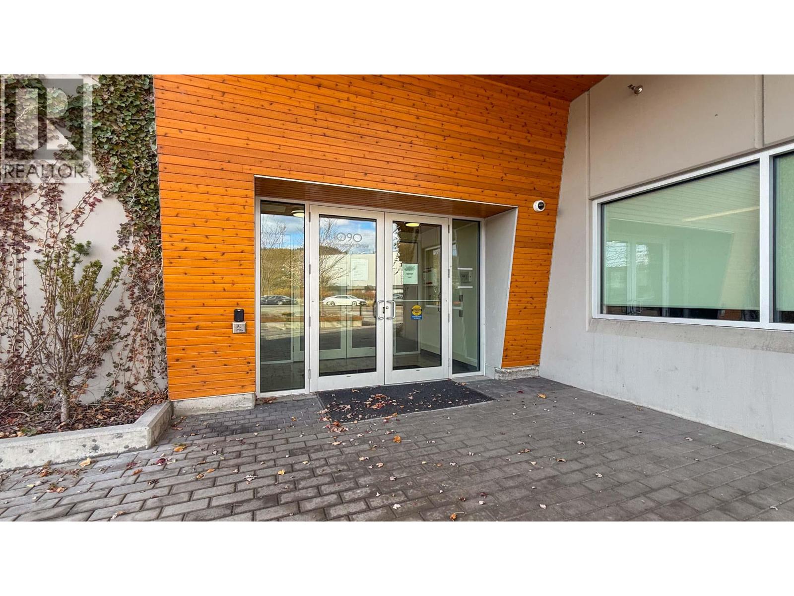 1090 Manhattan Drive Unit# 200, Kelowna, British Columbia  V1Y 9X9 - Photo 4 - 10371603