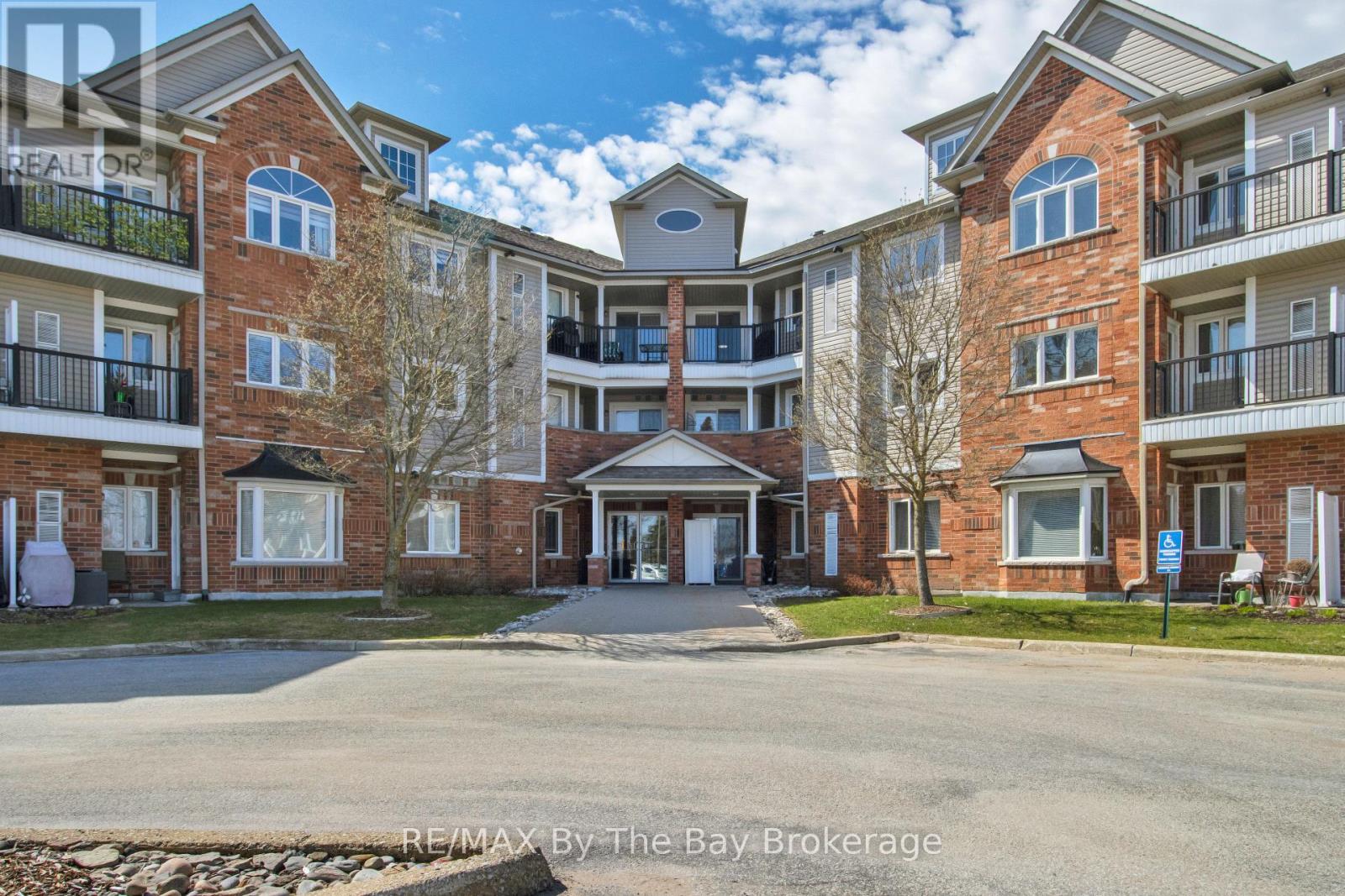 311 - 16 WESTBURY ROAD, Wasaga Beach, Ontario