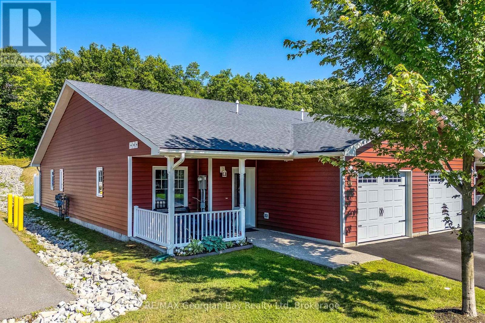 39 CHAMBERLAIN CRESCENT, Penetanguishene, Ontario