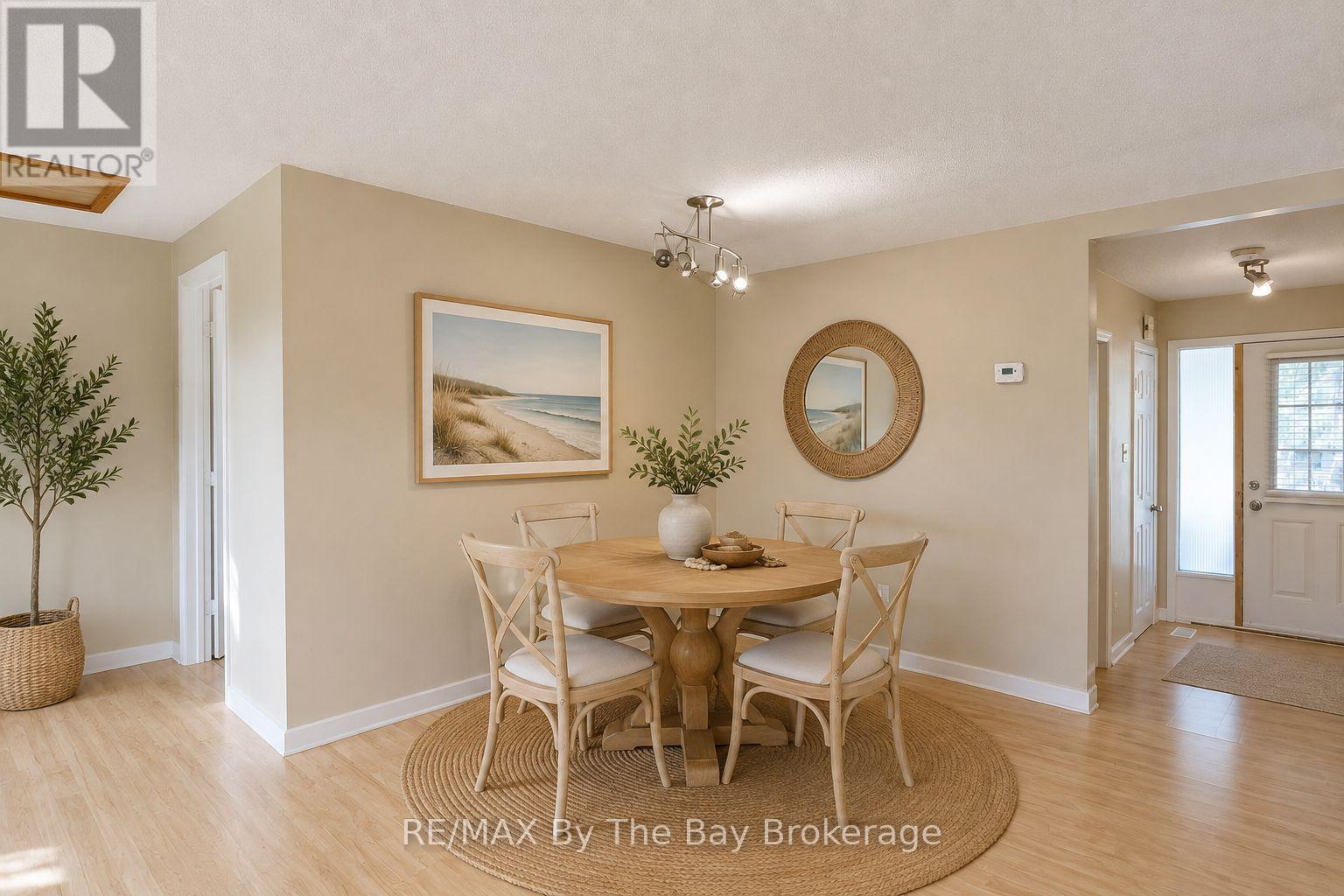 103 Sunnidale Road S, Wasaga Beach, Ontario  L9Z 2S9 - Photo 17 - S13501402