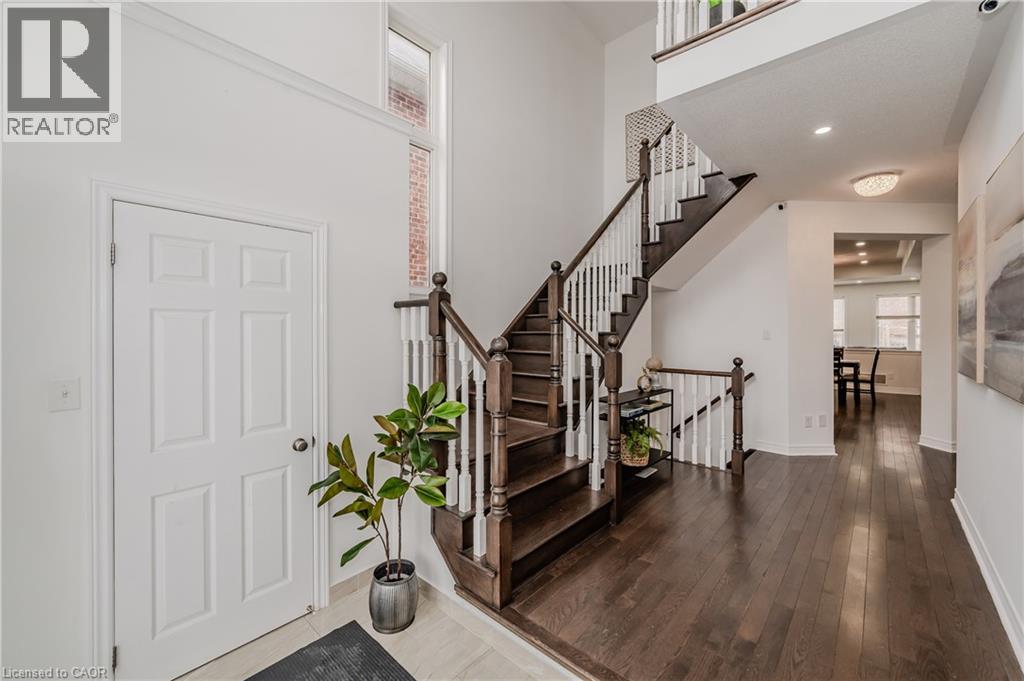 498 Thomas Slee Drive, Kitchener, Ontario  N2P 2Y1 - Photo 5 - 40856705