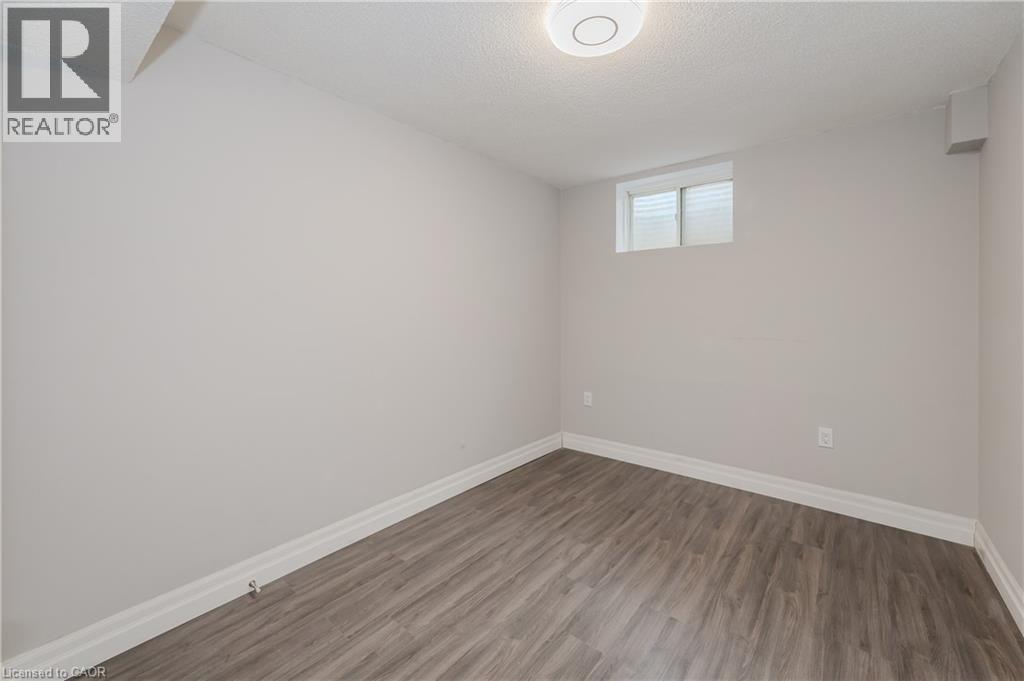 498 Thomas Slee Drive, Kitchener, Ontario  N2P 2Y1 - Photo 42 - 40856705