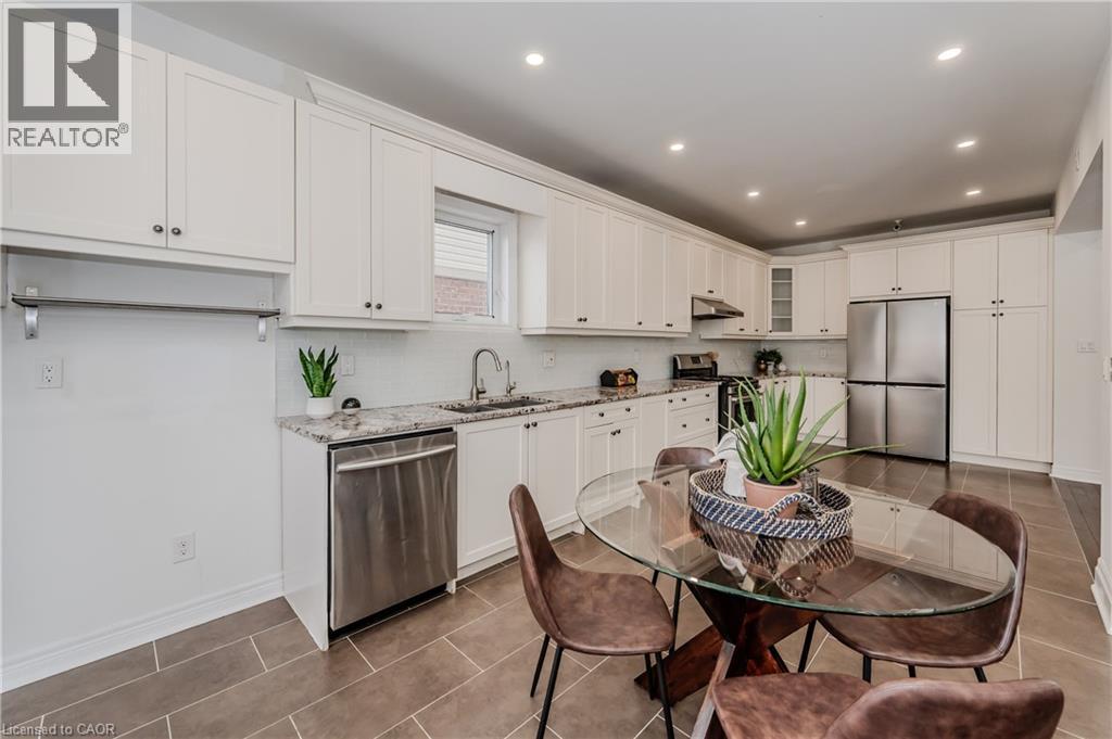 498 Thomas Slee Drive, Kitchener, Ontario  N2P 2Y1 - Photo 13 - 40856718