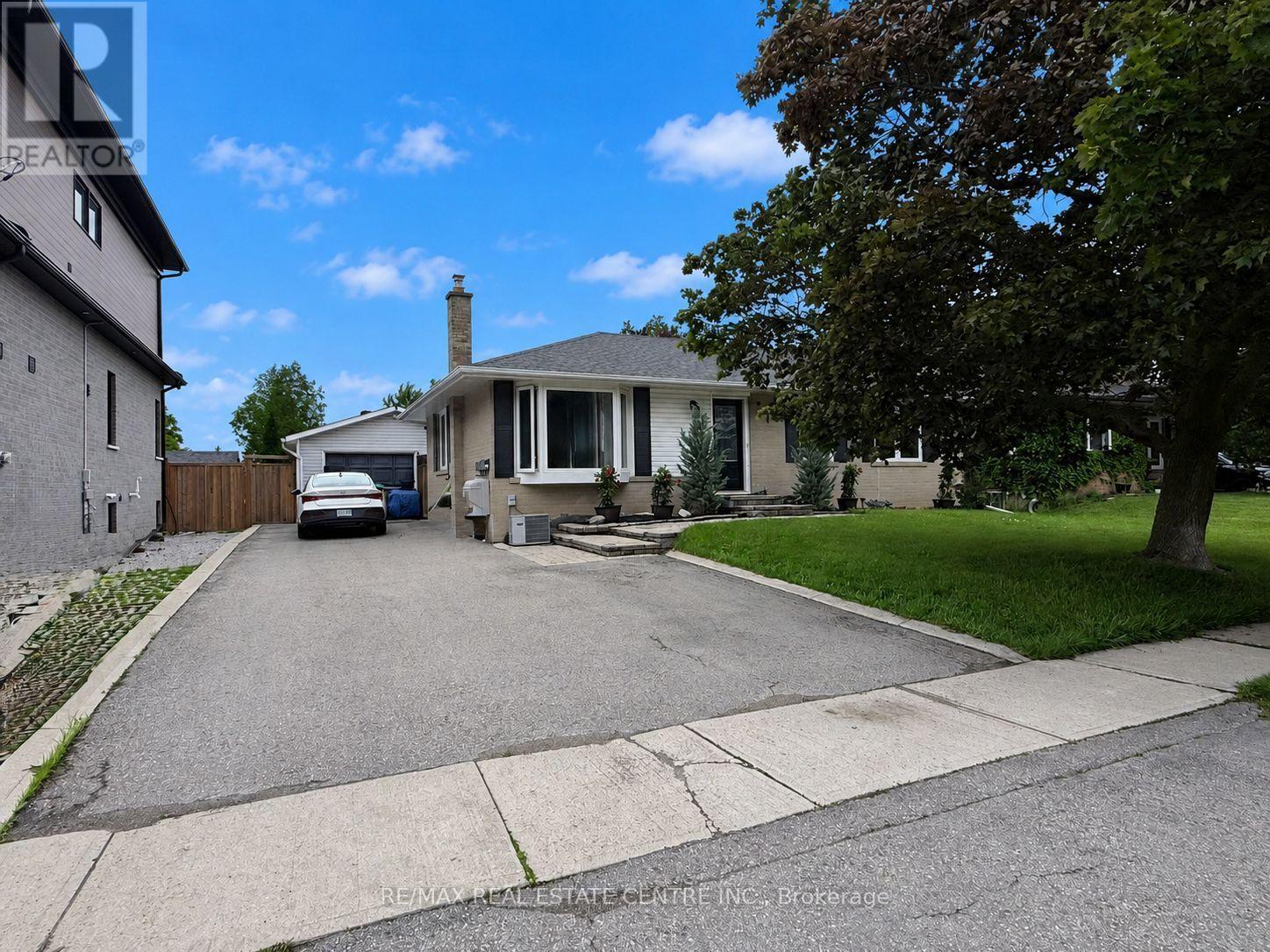 Basement - 18 Mackenzie Drive, Halton Hills, Ontario  L7G 4B9 - Photo 3 - W13467764