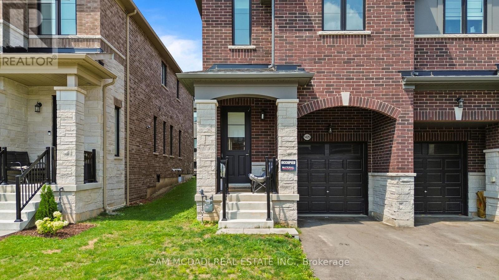 1429 Almonte Drive, Burlington, Ontario  L7P 0V7 - Photo 4 - W13705666