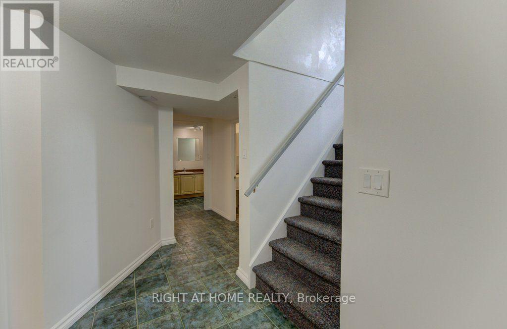 204 Holborn Drive, Kitchener, Ontario  N2A 2E8 - Photo 11 - X13706060