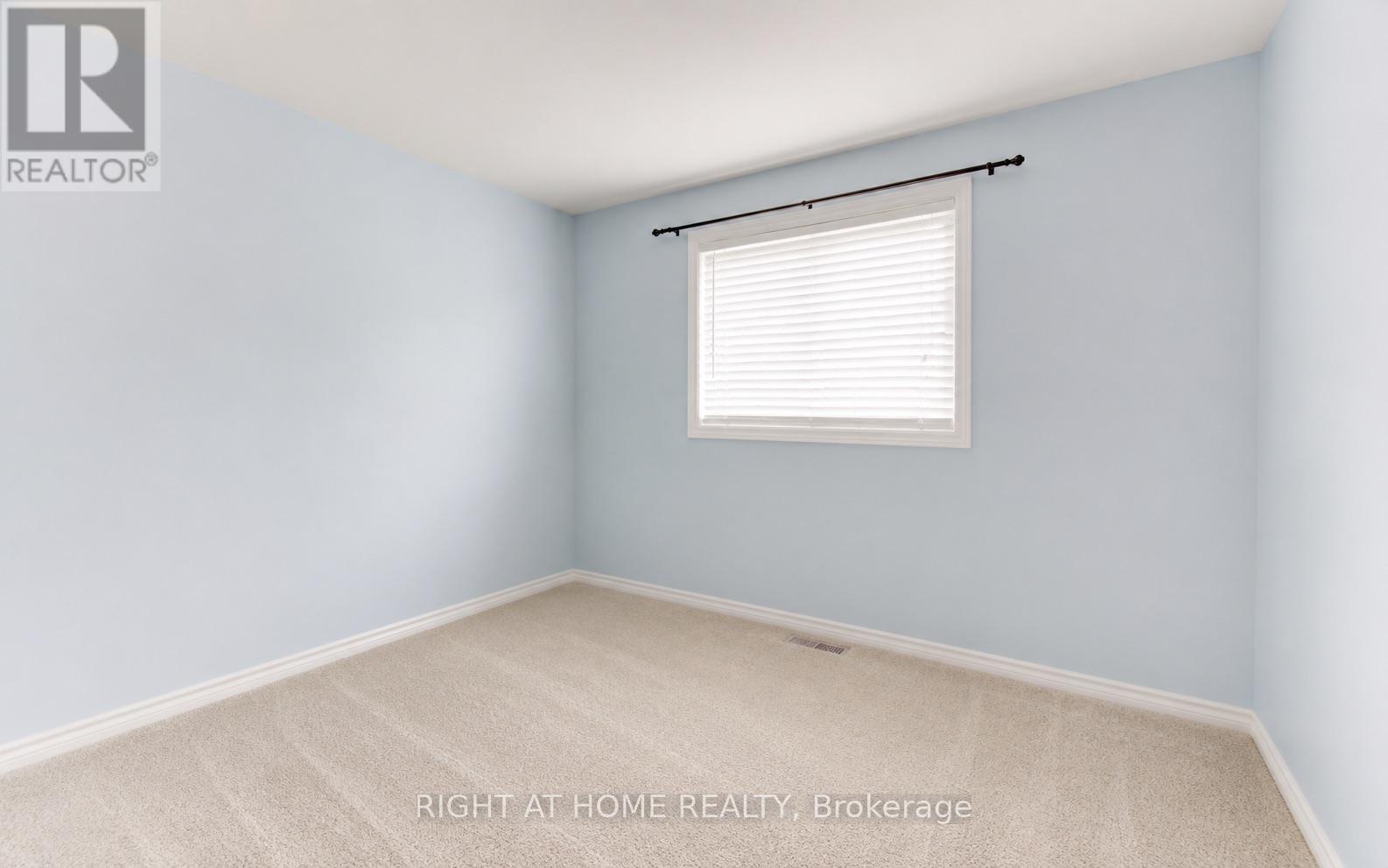 204 Holborn Drive, Kitchener, Ontario  N2A 2E8 - Photo 8 - X13706060