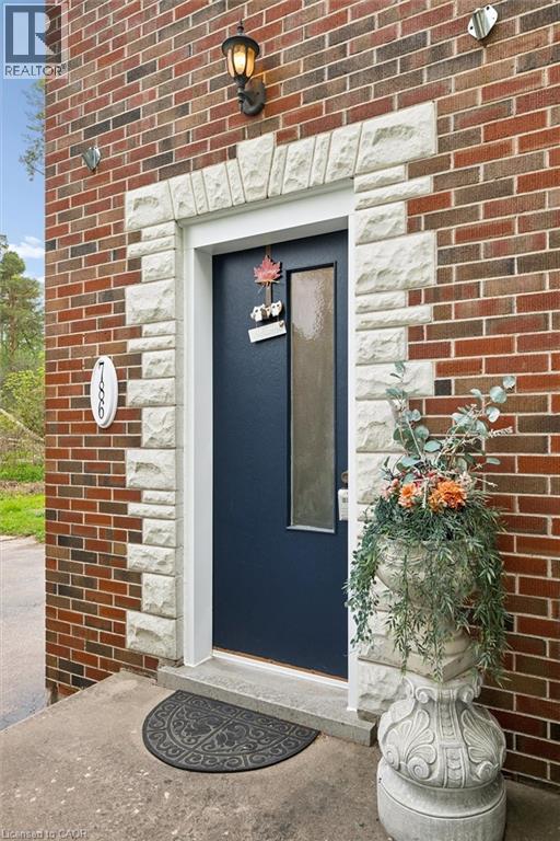 786 S Stirling Avenue S, Kitchener, Ontario  N2M 3K3 - Photo 8 - 40831433