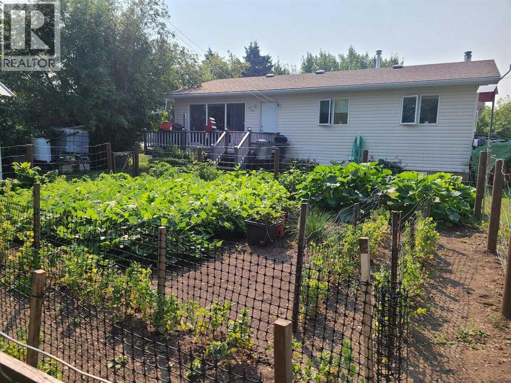 4910 49 Avenue S, Eaglesham, Alberta  T0H 1H0 - Photo 35 - A2278194