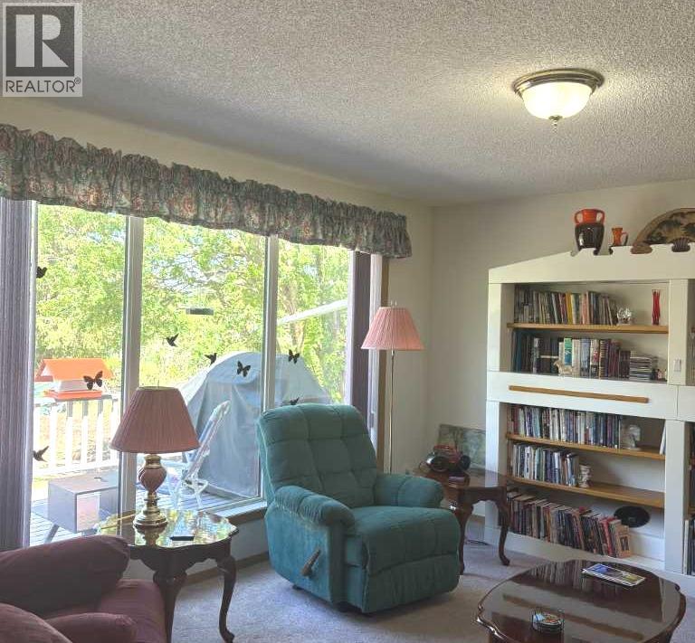 4910 49 Avenue S, Eaglesham, Alberta  T0H 1H0 - Photo 12 - A2278194