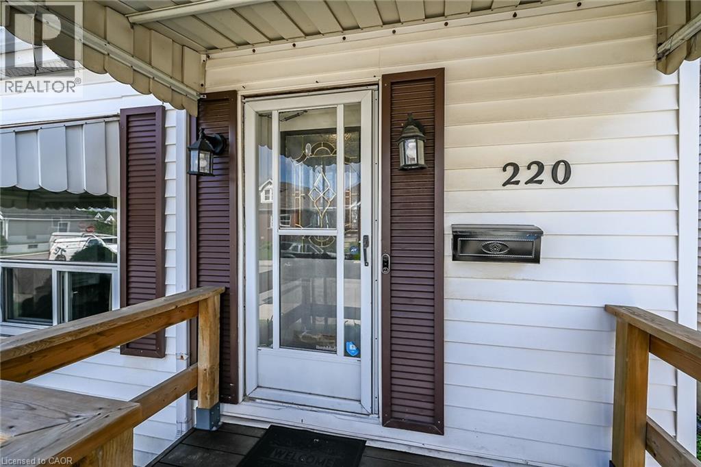 220 Paling Avenue, Hamilton, Ontario  L8H 5J7 - Photo 2 - 40839458