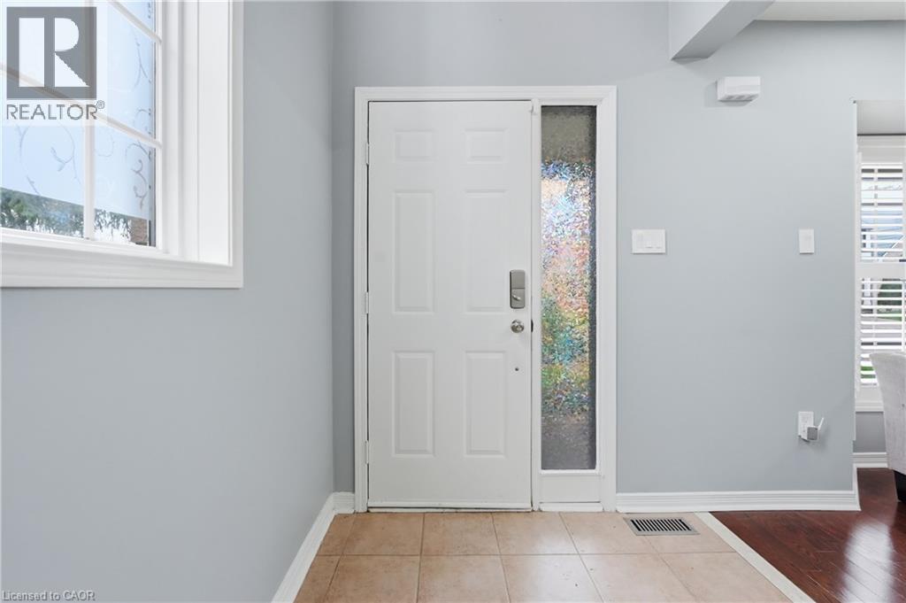 5010 Bunton Crescent, Burlington, Ontario  L7L 6H2 - Photo 4 - 40844227