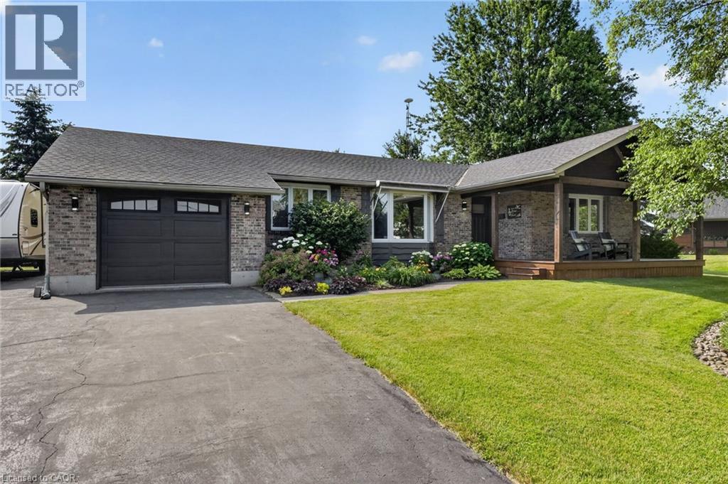 952 ROBINSON Road, Dunnville, Ontario