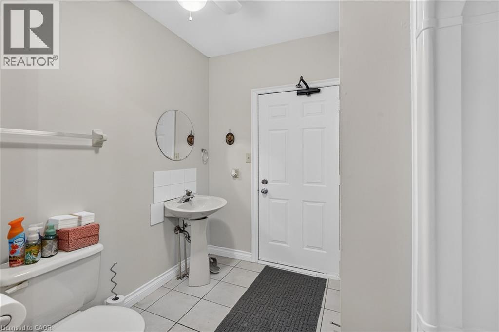 7011 Dickenson Road E, Mount Hope, Ontario  L0R 1W0 - Photo 30 - 40857952