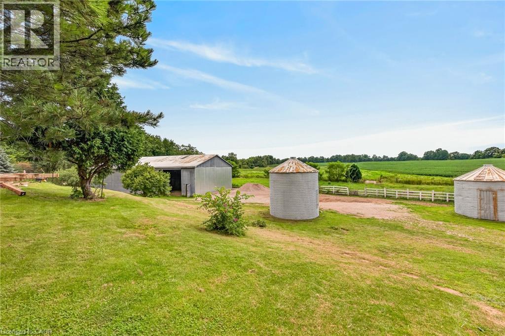 7011 Dickenson Road E, Mount Hope, Ontario  L0R 1W0 - Photo 40 - 40857952
