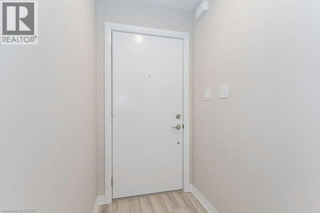 28 Progress Crescent, Kitchener, Ontario  N2R 0R7 - Photo 3 - 40857730