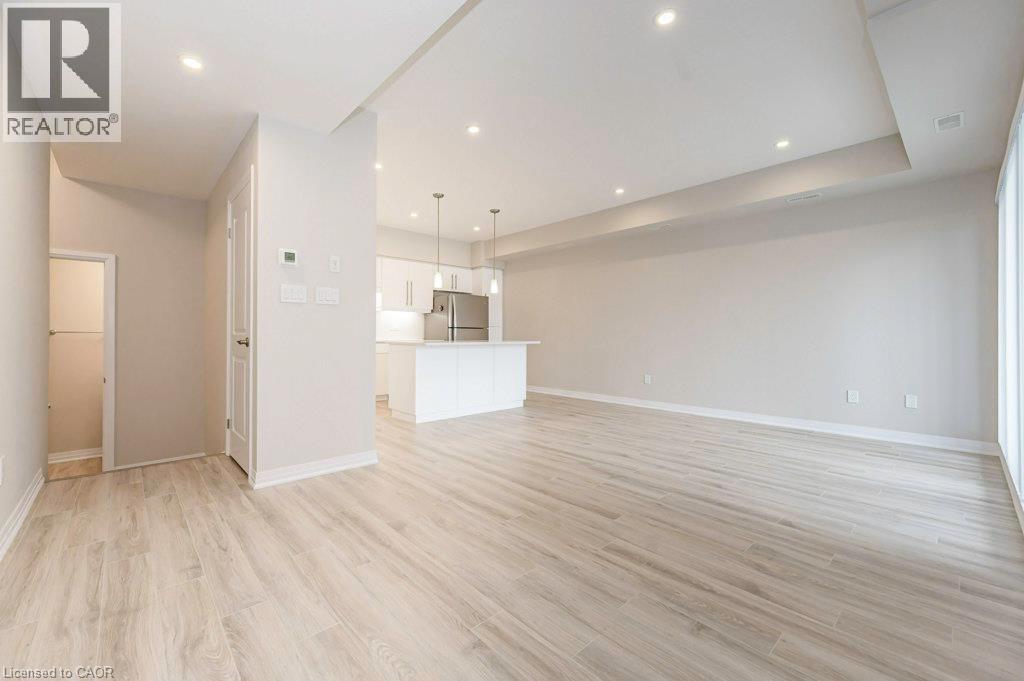 28 Progress Crescent, Kitchener, Ontario  N2R 0R7 - Photo 4 - 40857730