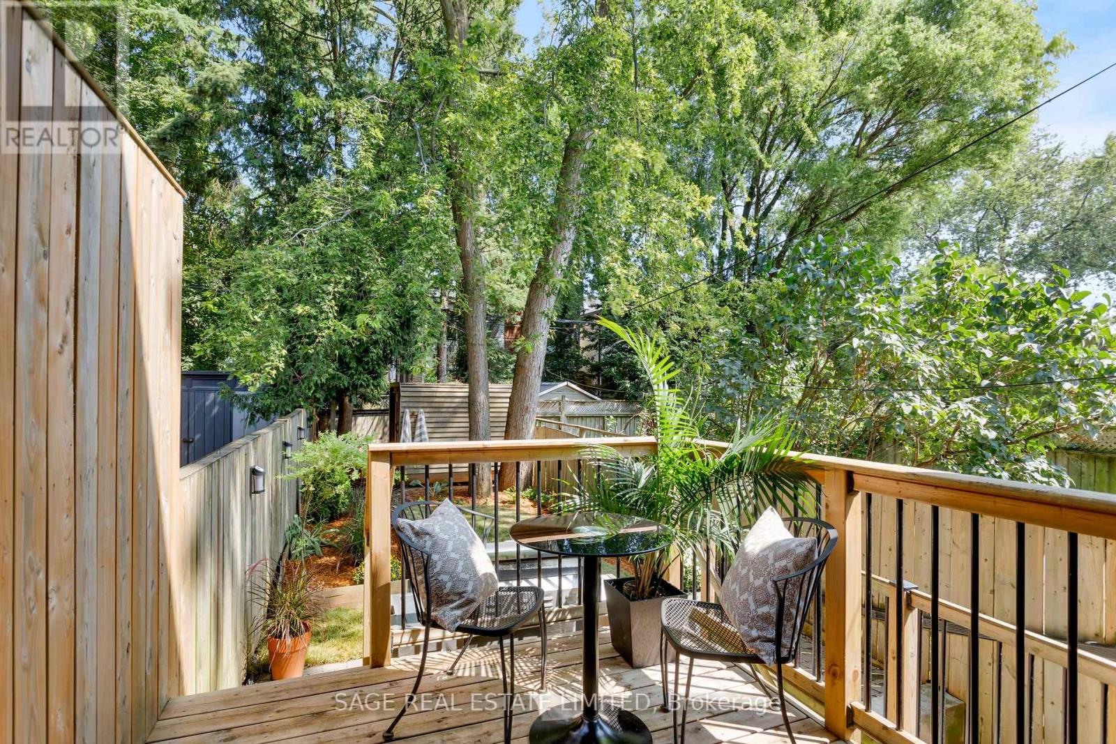 195 Boulton Avenue, Toronto, Ontario  M4M 2J8 - Photo 12 - E13706772