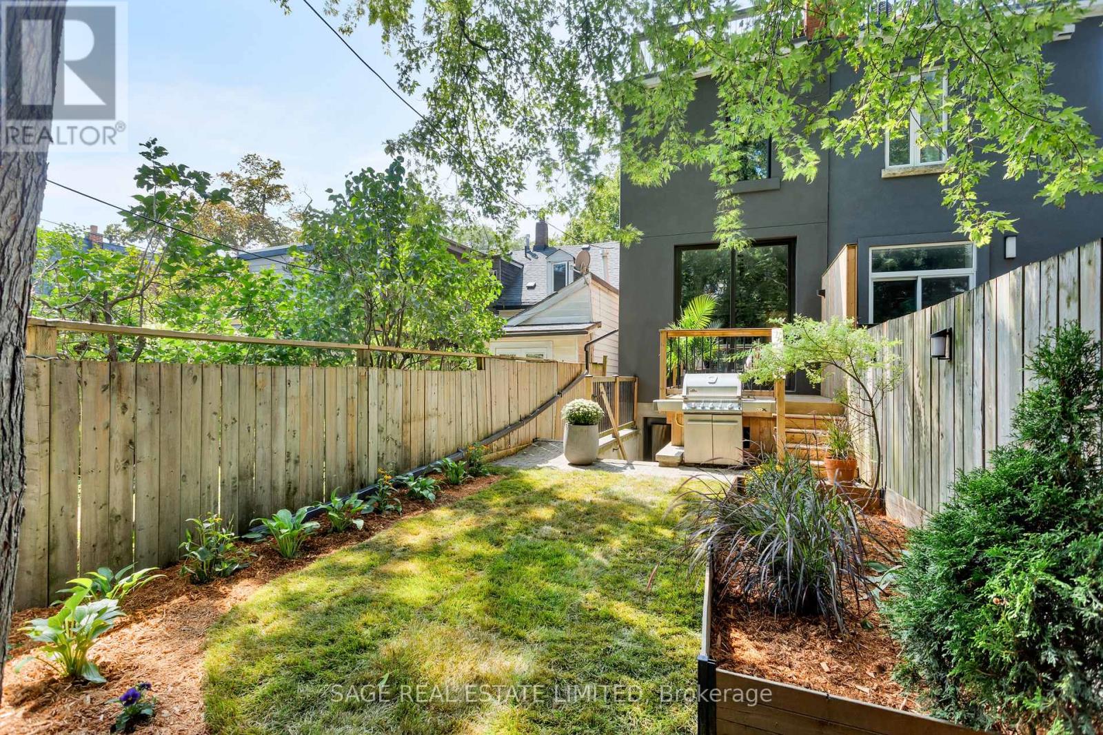 195 Boulton Avenue, Toronto, Ontario  M4M 2J8 - Photo 15 - E13706772
