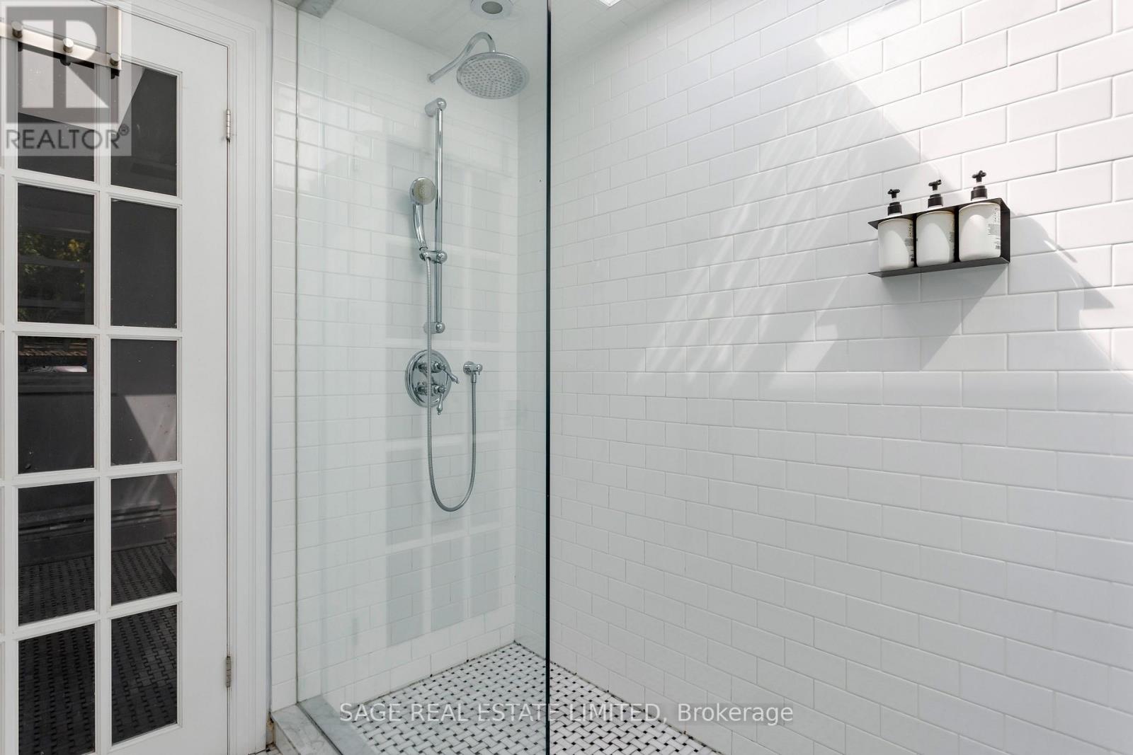 195 Boulton Avenue, Toronto, Ontario  M4M 2J8 - Photo 34 - E13706772