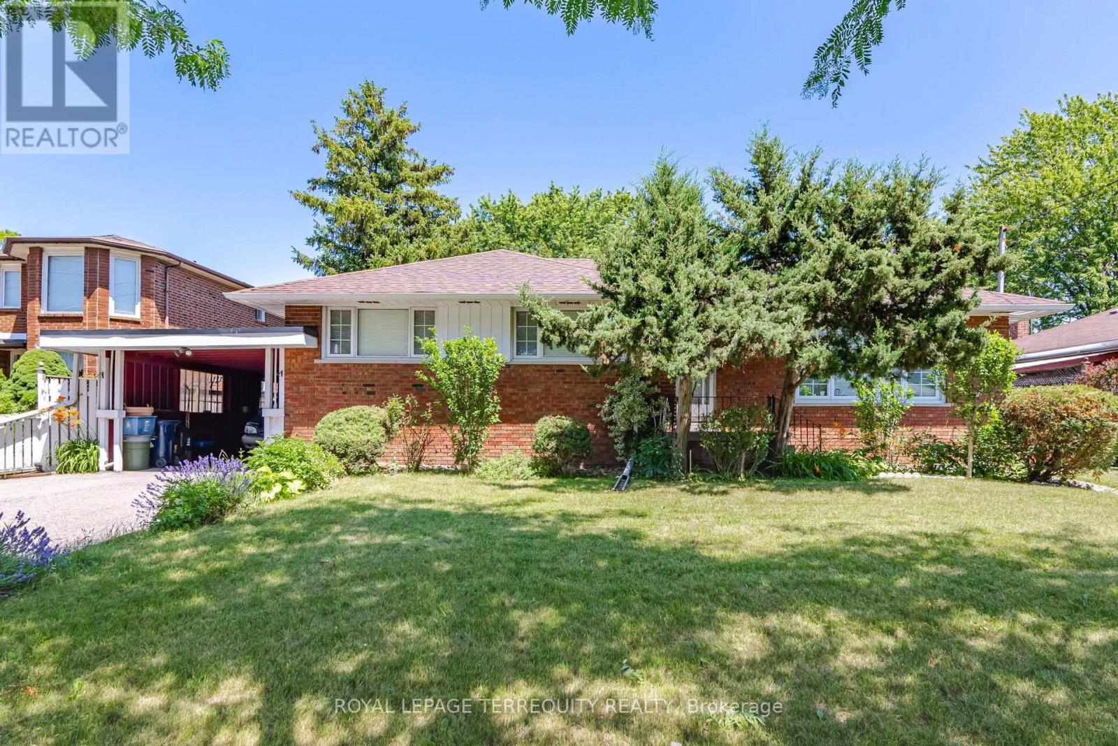 879 SCARBOROUGH GOLF CLUB ROAD, Toronto, Ontario