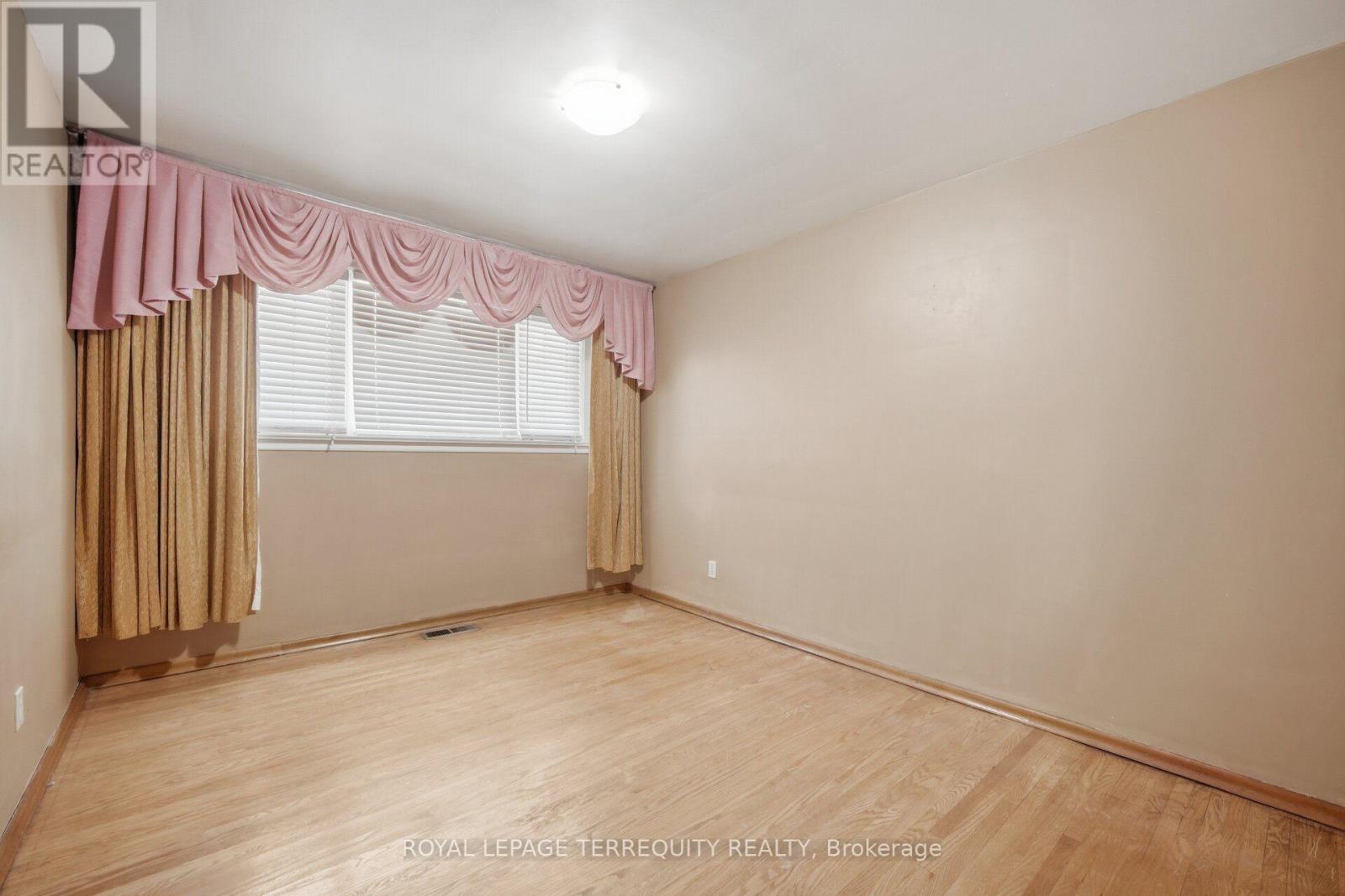 879 Scarborough Golf Club Road, Toronto, Ontario  M1G 1J6 - Photo 19 - E13706796