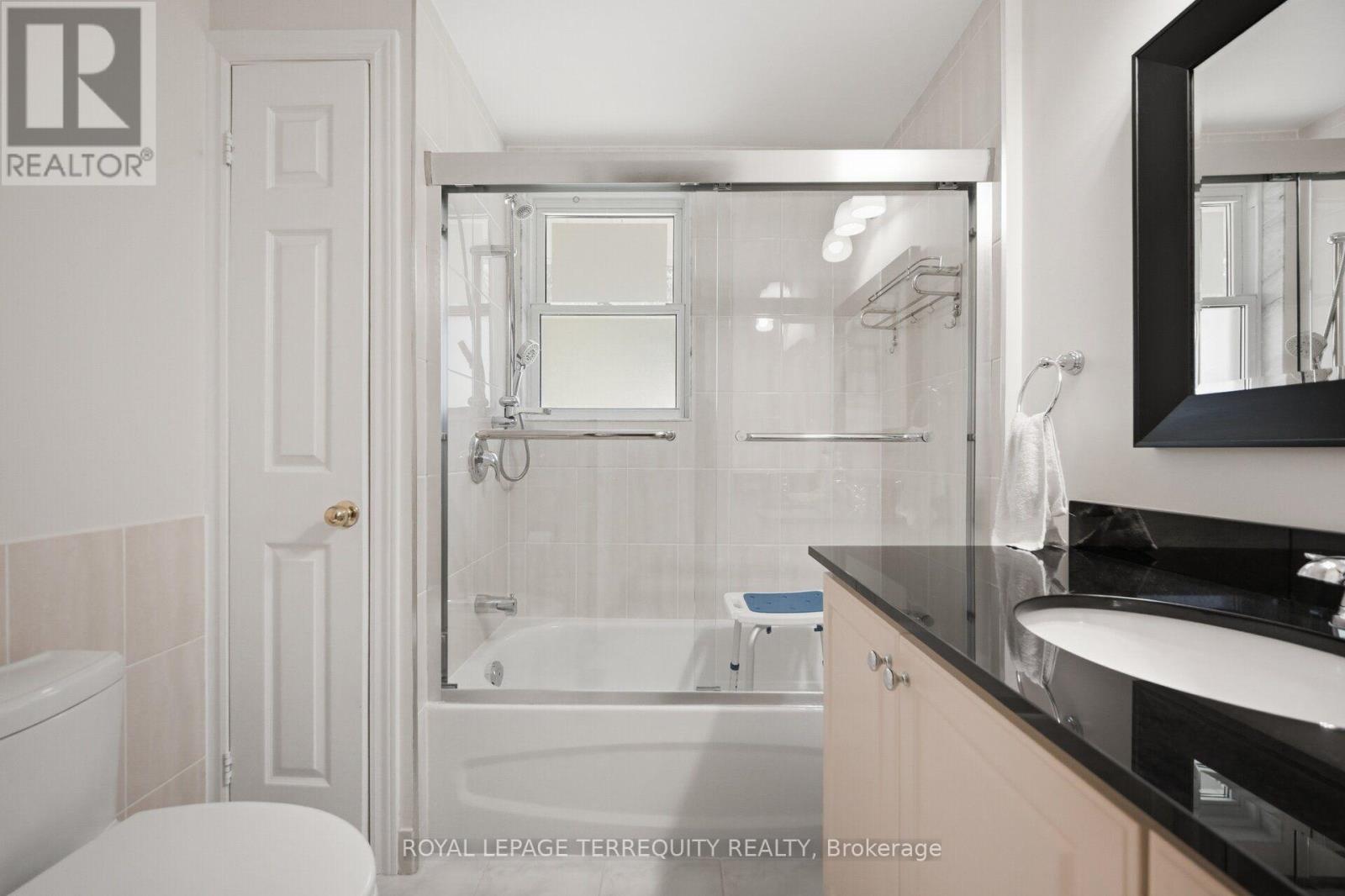879 Scarborough Golf Club Road, Toronto, Ontario  M1G 1J6 - Photo 23 - E13706796