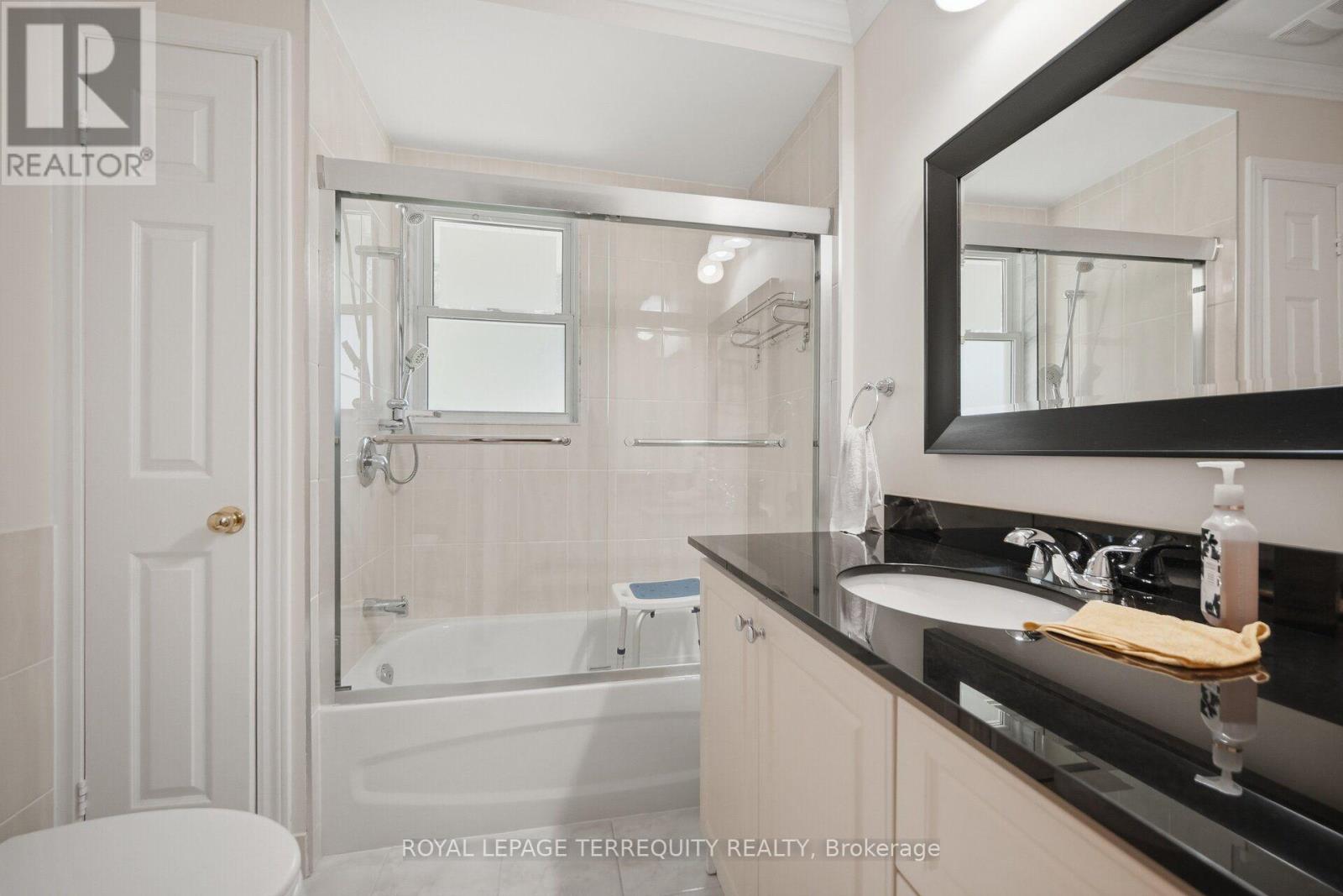 879 Scarborough Golf Club Road, Toronto, Ontario  M1G 1J6 - Photo 24 - E13706796