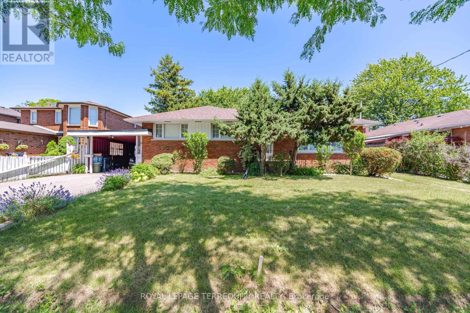879 Scarborough Golf Club Road, Toronto, Ontario  M1G 1J6 - Photo 3 - E13706796