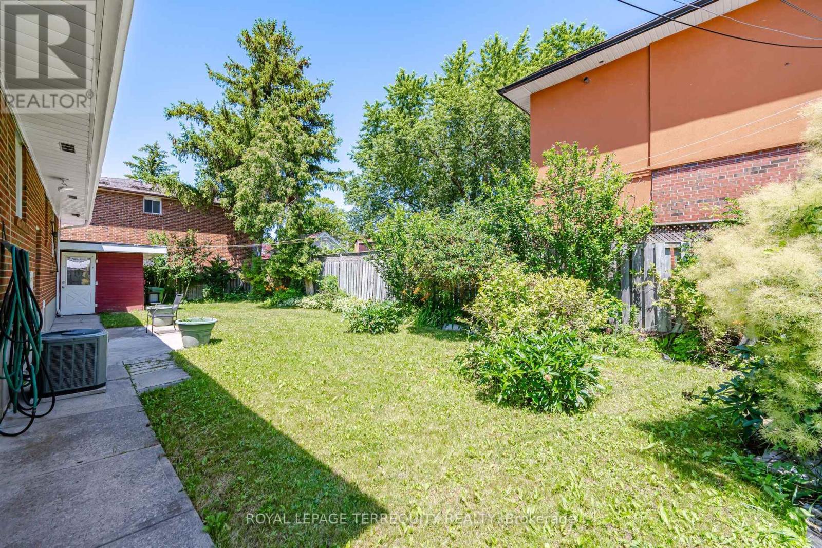 879 Scarborough Golf Club Road, Toronto, Ontario  M1G 1J6 - Photo 35 - E13706796