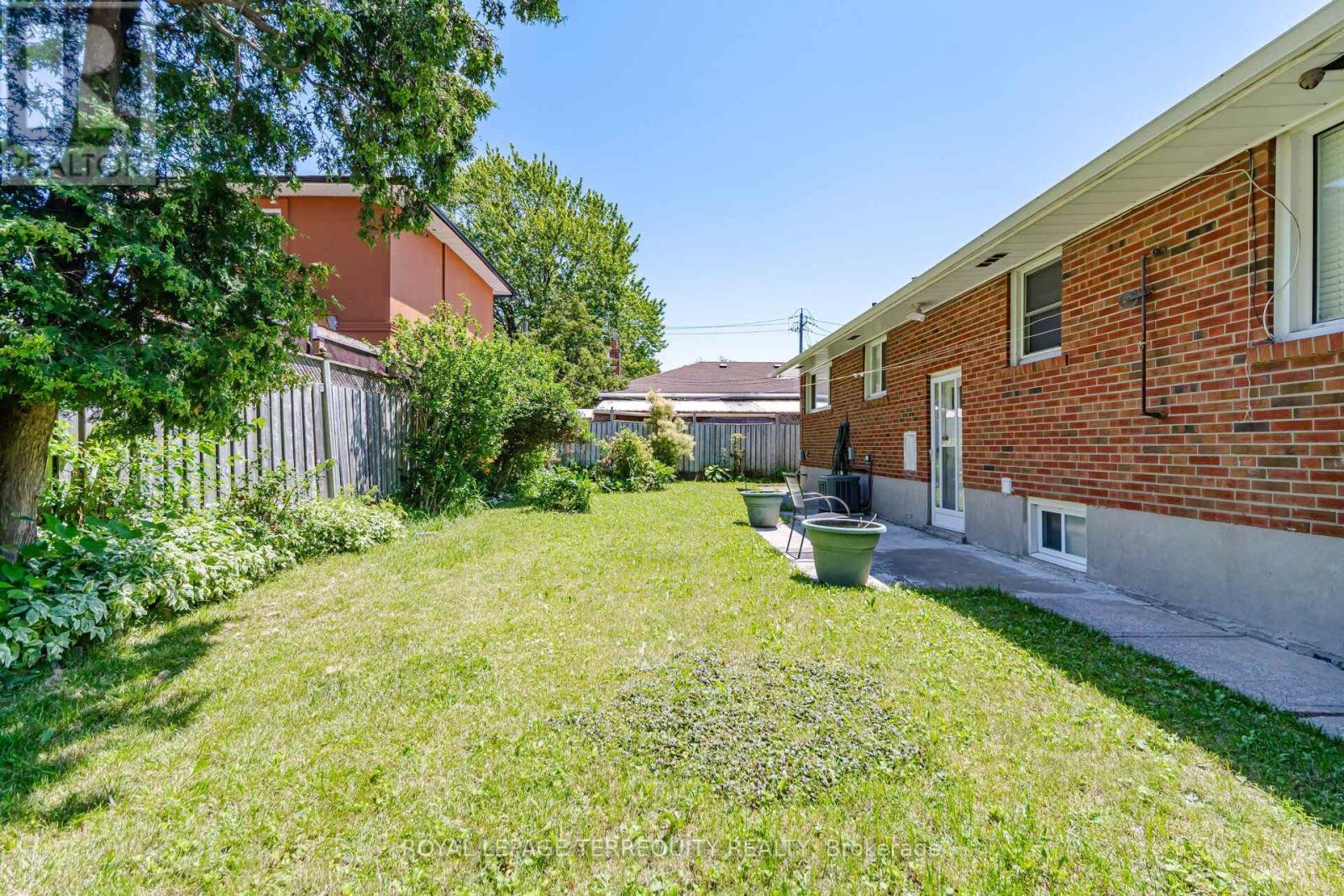 879 Scarborough Golf Club Road, Toronto, Ontario  M1G 1J6 - Photo 37 - E13706796