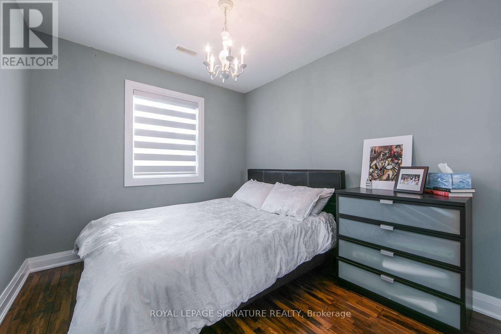 15 Battenberg Avenue, Toronto, Ontario M4L 1J7 - Photo 15 - E13706818