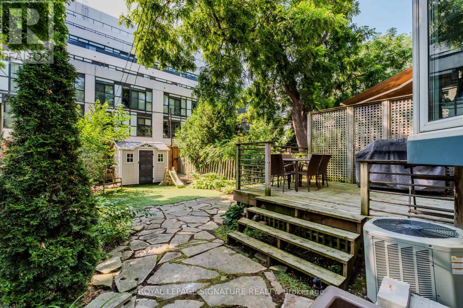 15 Battenberg Avenue, Toronto, Ontario M4L 1J7 - Photo 22 - E13706818