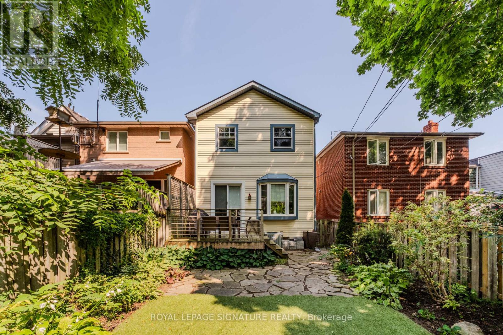 15 Battenberg Avenue, Toronto, Ontario M4L 1J7 - Photo 23 - E13706818