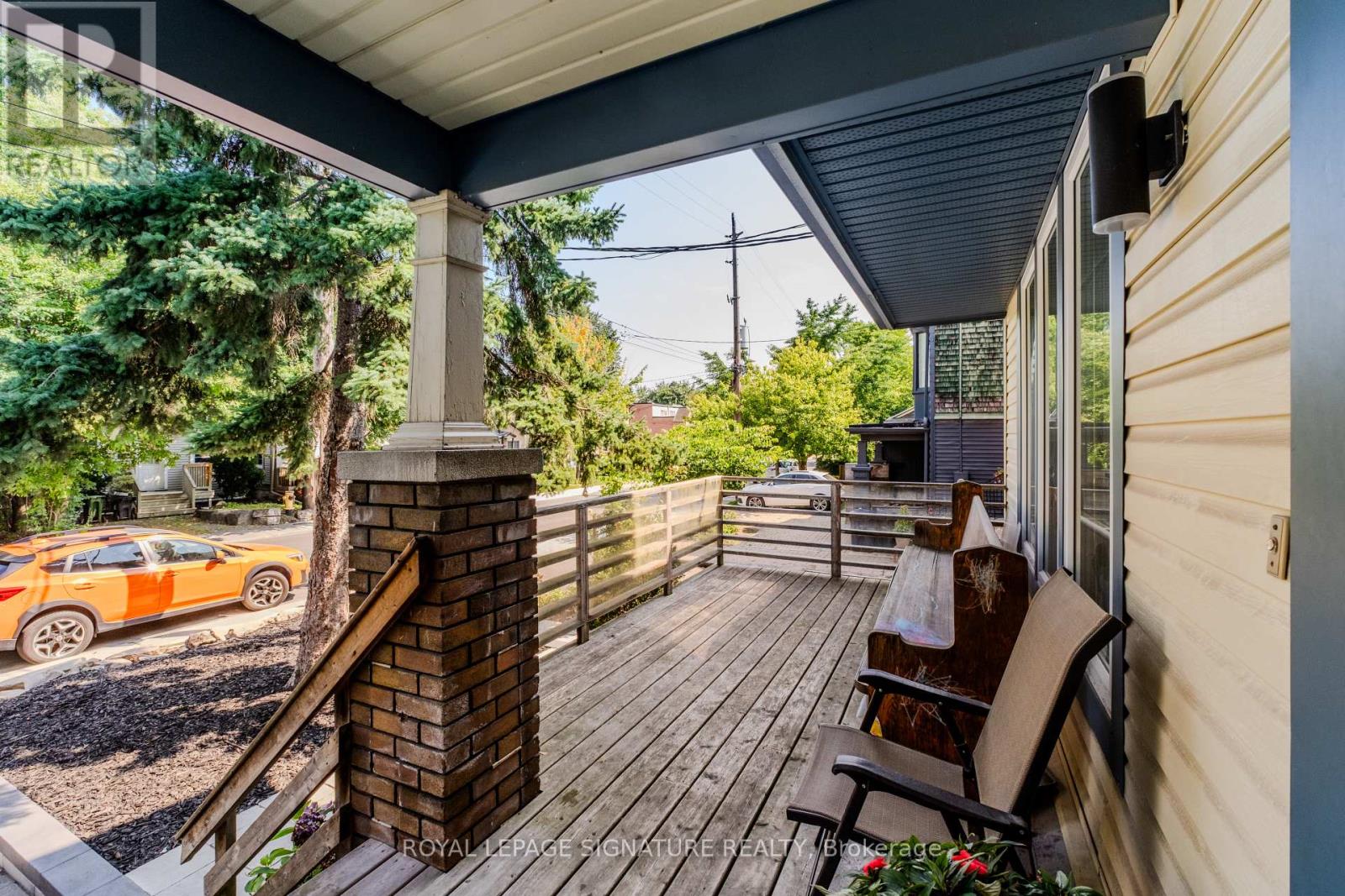 15 Battenberg Avenue, Toronto, Ontario M4L 1J7 - Photo 5 - E13706818