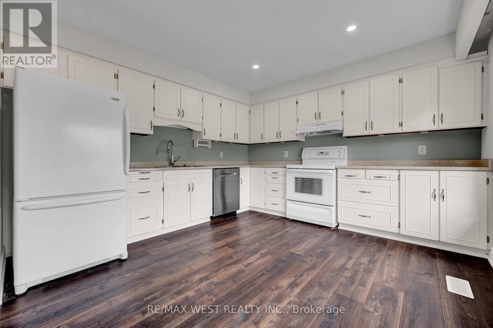 Main - 397 Brentwood Avenue, Oshawa, Ontario L1G 2S7 - Photo 8 - E13706834