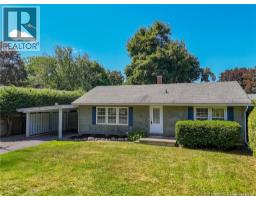 15 Sherwood Court, Fredericton, New Brunswick