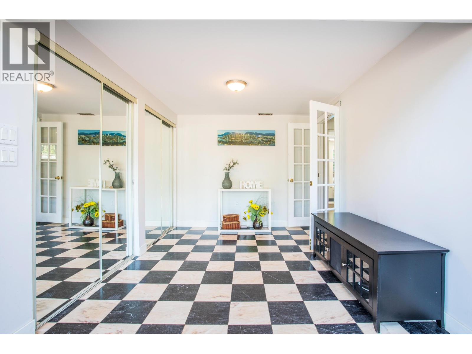 348 Seaforth Crescent, Coquitlam, British Columbia  V3K 2M4 - Photo 37 - R3128216