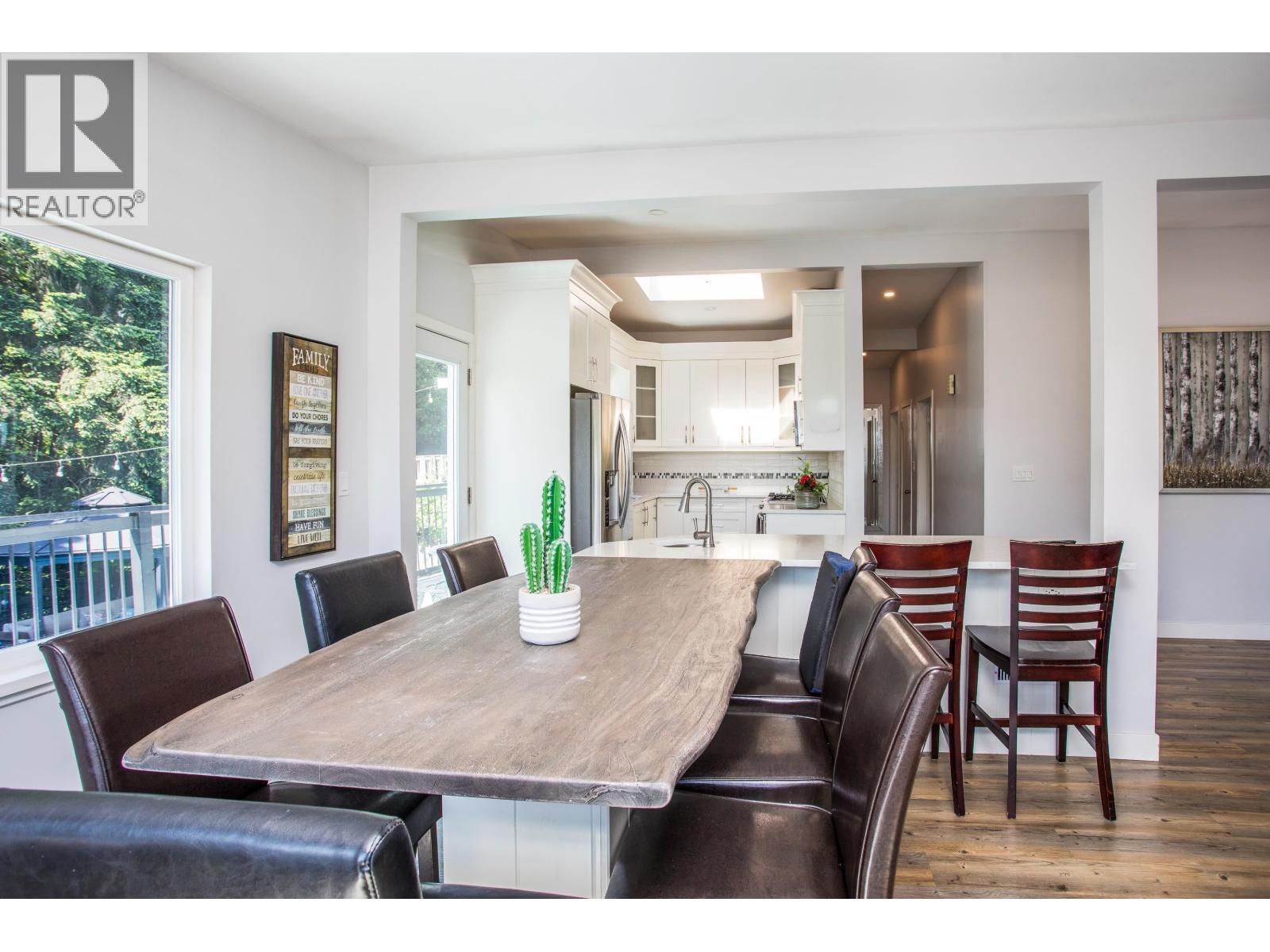 348 Seaforth Crescent, Coquitlam, British Columbia  V3K 2M4 - Photo 11 - R3128216