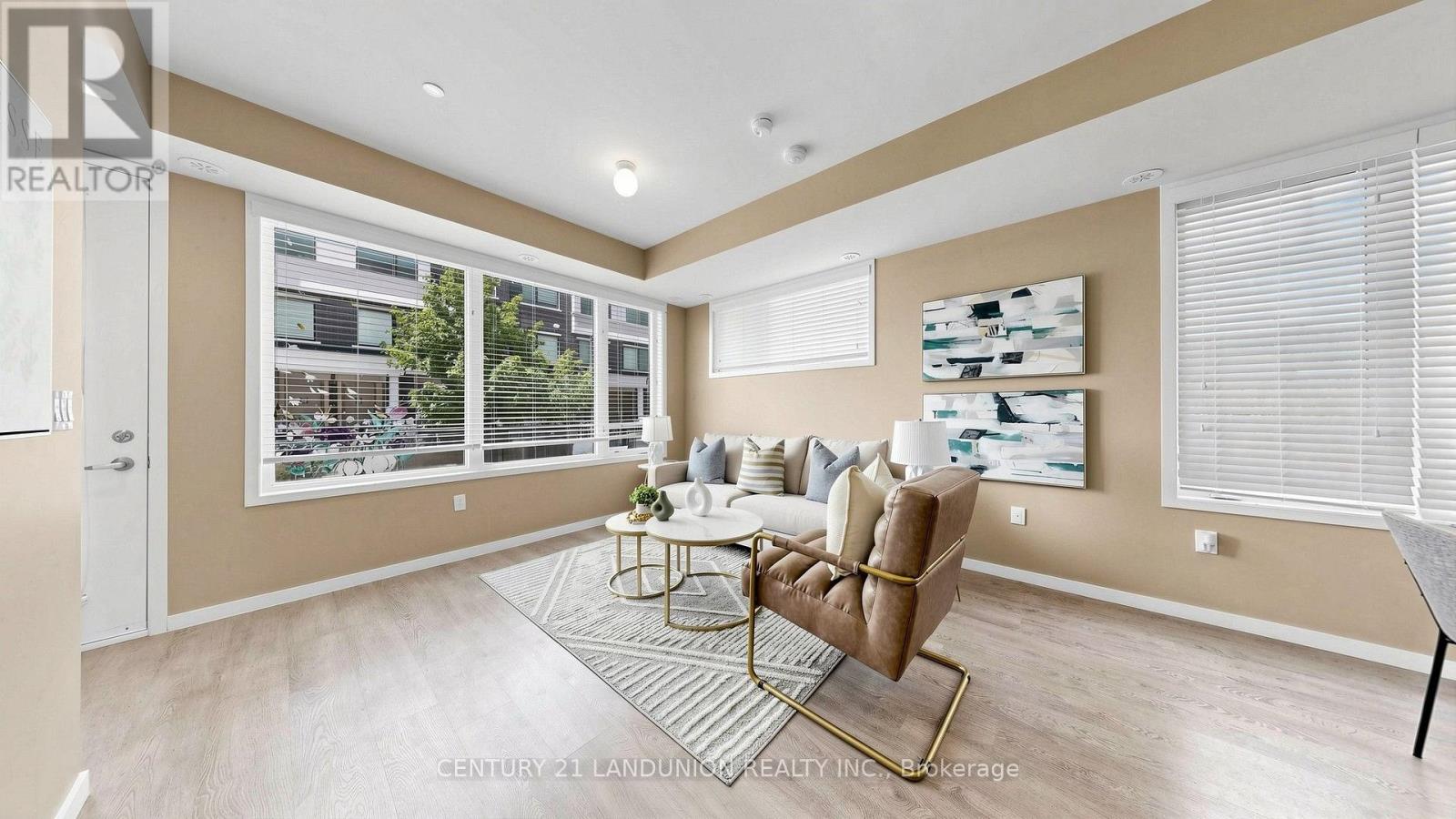 600 Alex Gardner Circle, Aurora, Ontario  L4G 3G5 - Photo 3 - N13706738